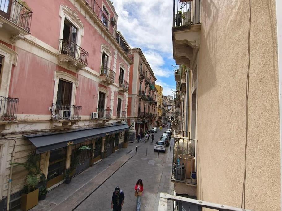Retroetnea - Appartamento In Centro Storico - Con Camere Comunicanti CTA Eksteriør billede
